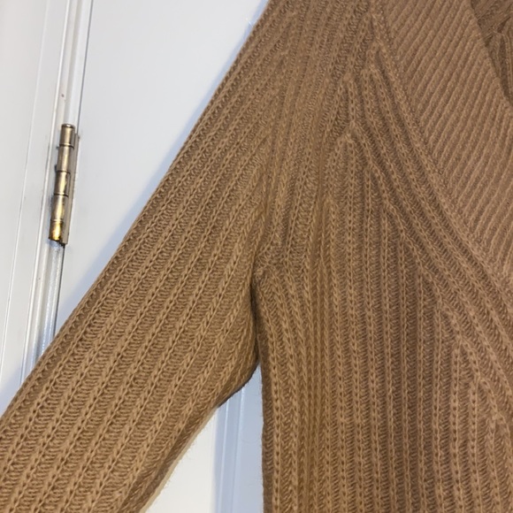 Banana Republic Textured V Neck Sweater Tunic - Picture 5 of 6